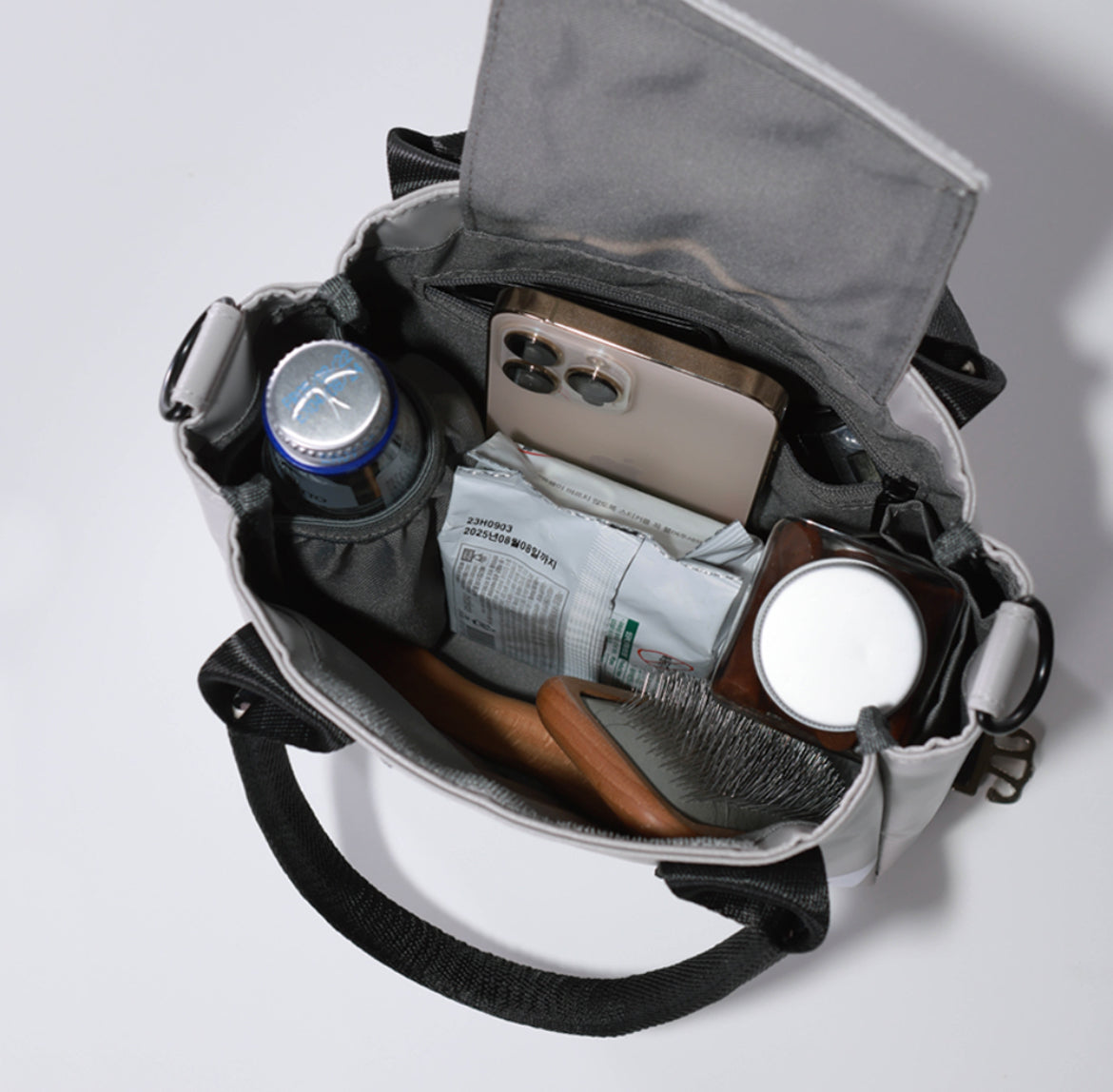 Bentla 韓國防水斜孭袋放狗袋 Ove Walking Bag