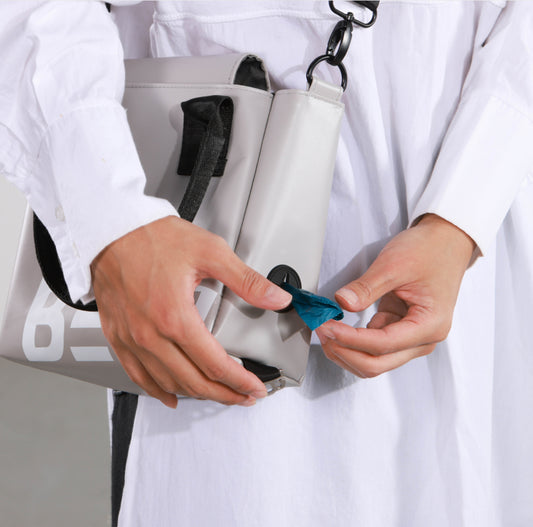 Bentla 韓國防水斜孭袋放狗袋 Ove Walking Bag