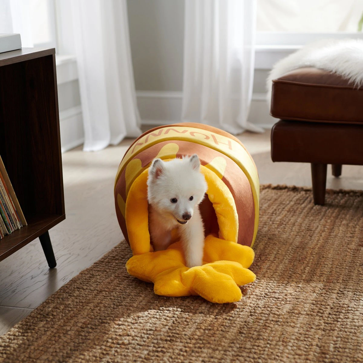 Disney Winnie the Pooh Honey Pot Covered Cat & Dog Bed 蜜糖罐床
