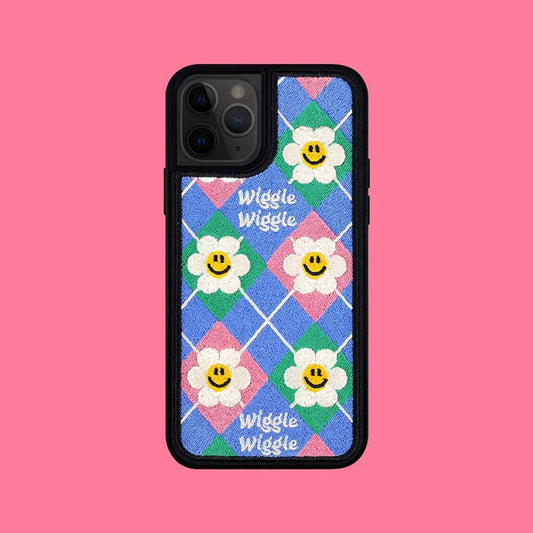 【限時優惠】Wiggle Wiggle iPhone Case 刺繡款 粉藍菱形花